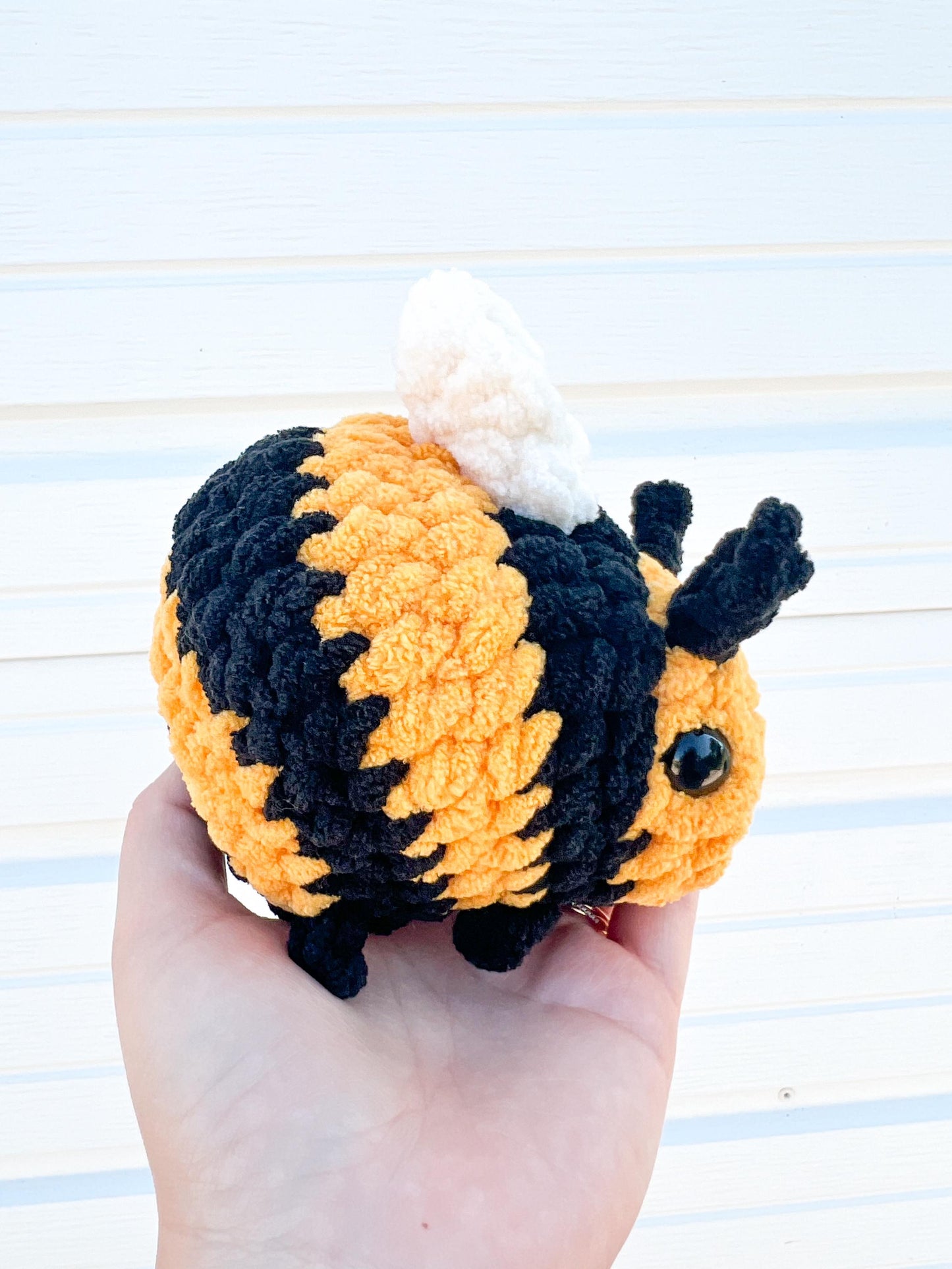 Bee Plushie – Handmade Crochet Bumblebee Toy – Soft Stuffed Animal – Cute Baby Shower Gift or Farmhouse Decor