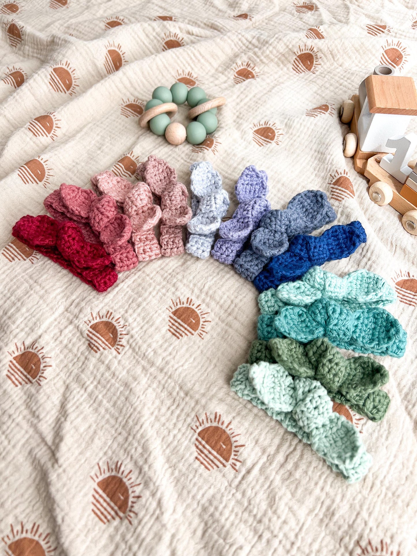 Hippo Lovey – Soft Crochet Baby Snuggler Security Blanket Gift